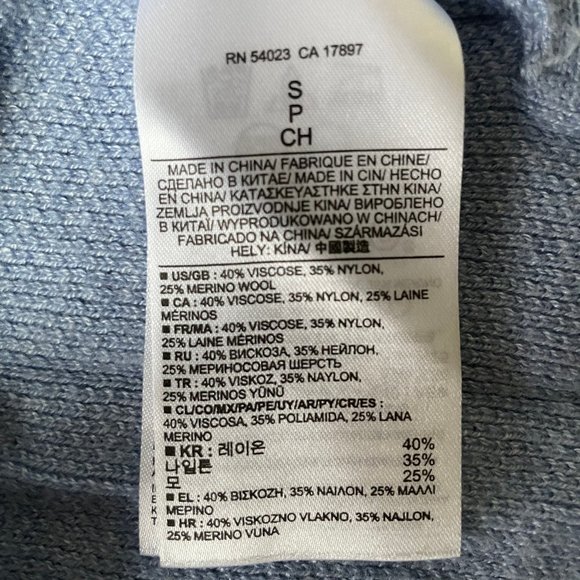 Banana Republic Light Blue Sweater - Picture 5 of 5